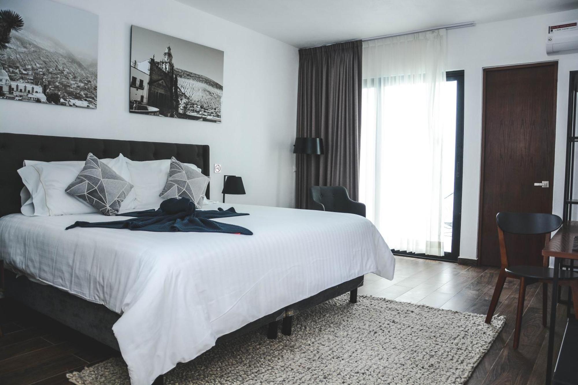 Hotel Mina Real Cedral エクステリア 写真