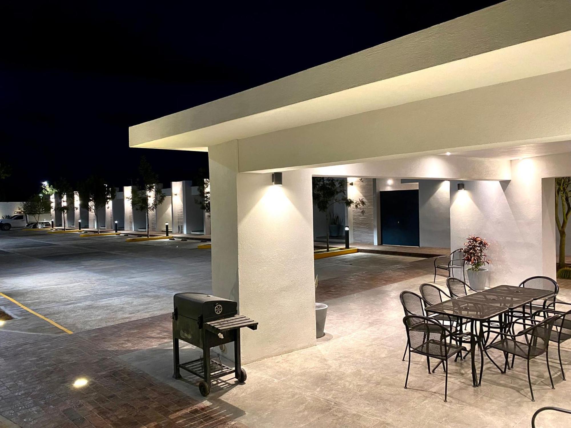 Hotel Mina Real Cedral エクステリア 写真