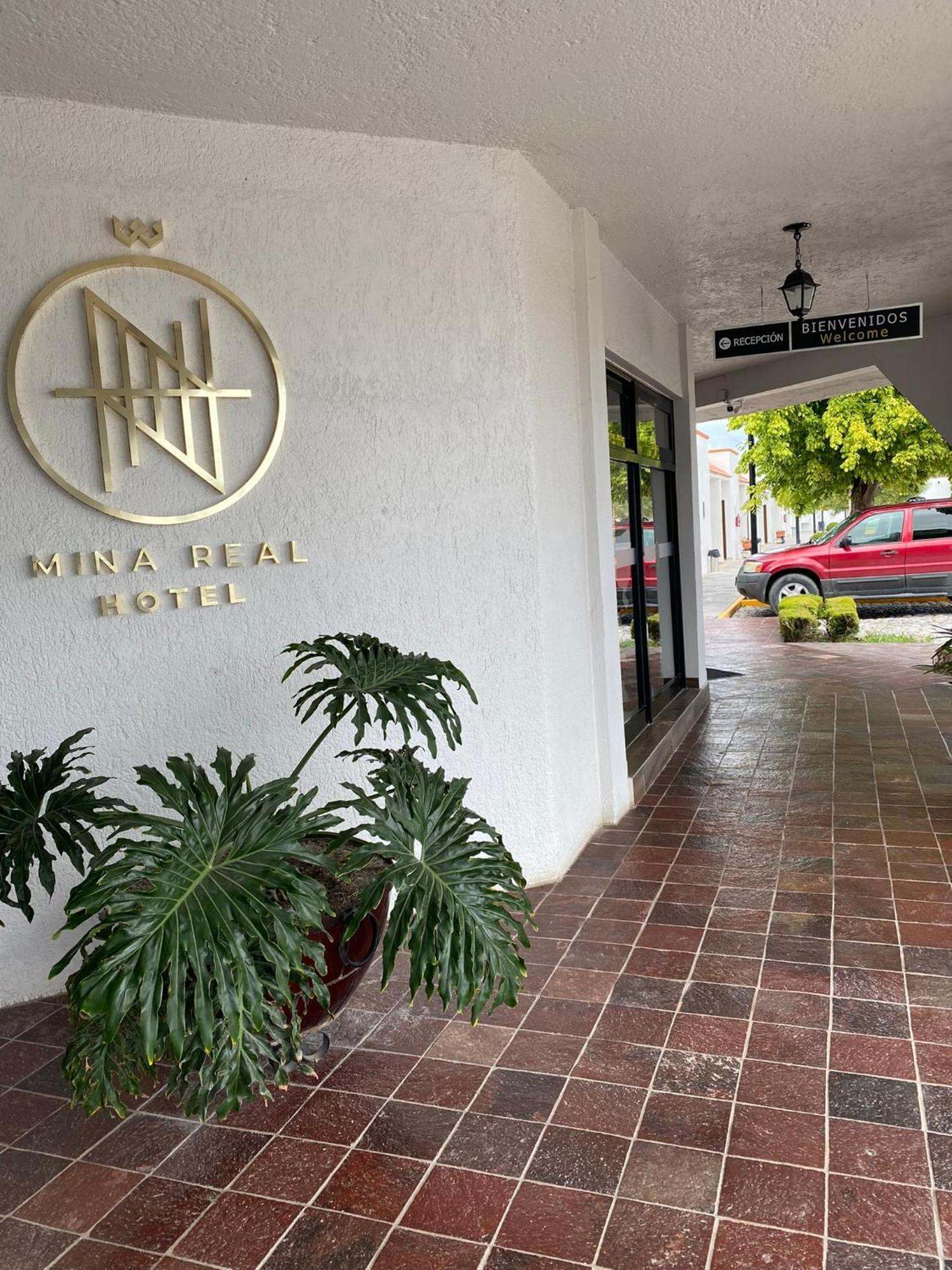 Hotel Mina Real Cedral エクステリア 写真