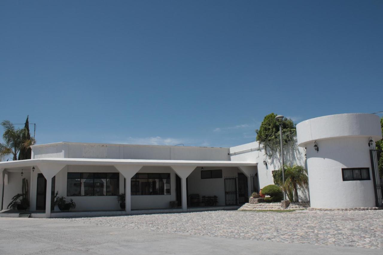 Hotel Mina Real Cedral エクステリア 写真